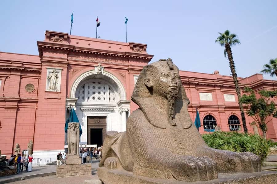 Cairo/Giza: Saladin Citadel, Egyptian Museum, & Bazaar Tour - The Egyptian Museum and the treasures of Tutankhamun