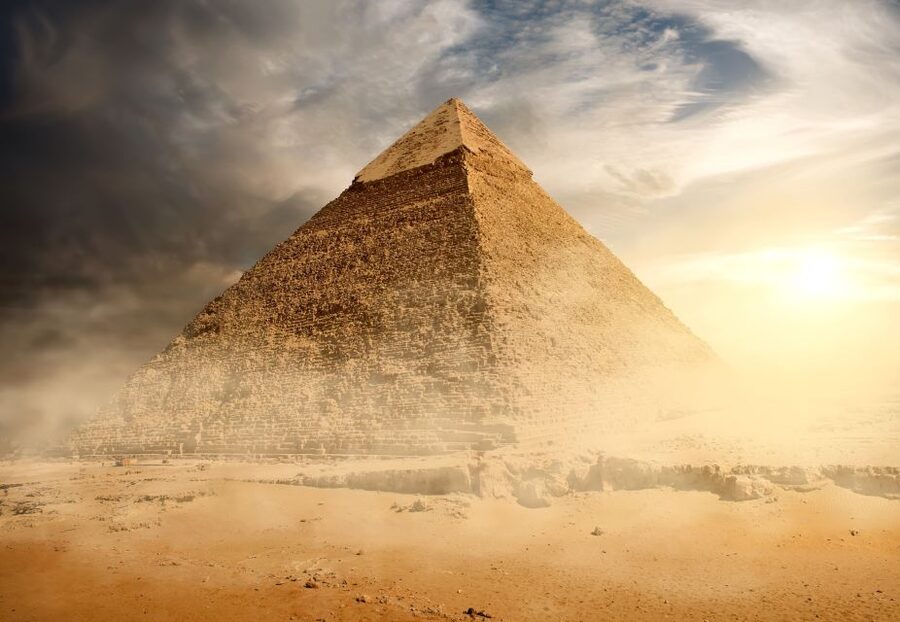 Cairo: Great Pyramids of Giza and Egyptian Museum Tour - Meeting the Sphinx up close