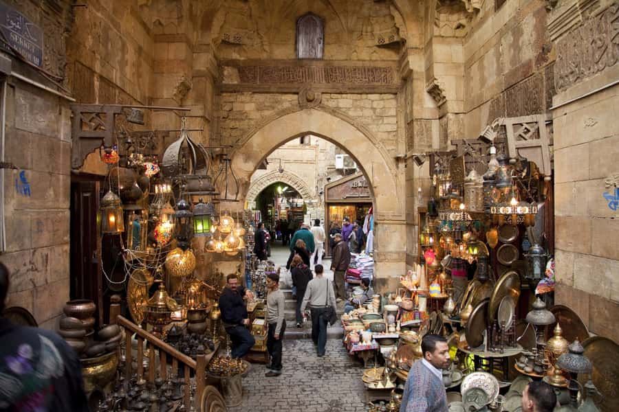 Cairo: Private Pyramids, Museum & Bazaar Tour with Lunch - Who should book this day