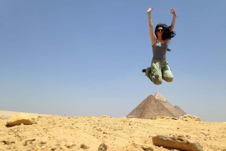 Cairo: Private Pyramids, Museum & Bazaar Tour with Lunch - The Sphinx and Valley Temple add the story behind the stones