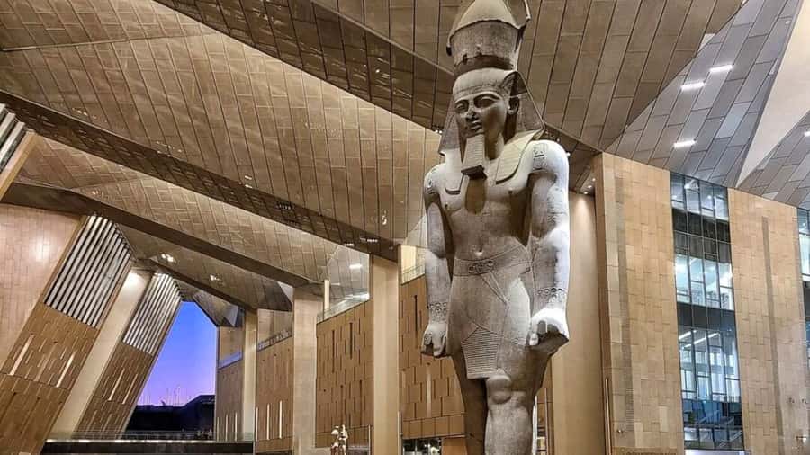 Cairo: Pyramids, Sphinx & Grand Egyptian Museum Private Tour - The Pyramids of Cheops, Chephren, and Mykerinus