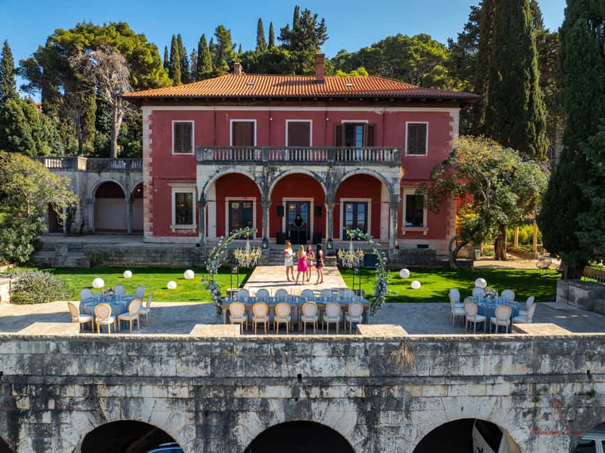Cavtat: Banac Gallery Entrance & Sparkling Wine - A short film, a guided tour, and the story of the house
