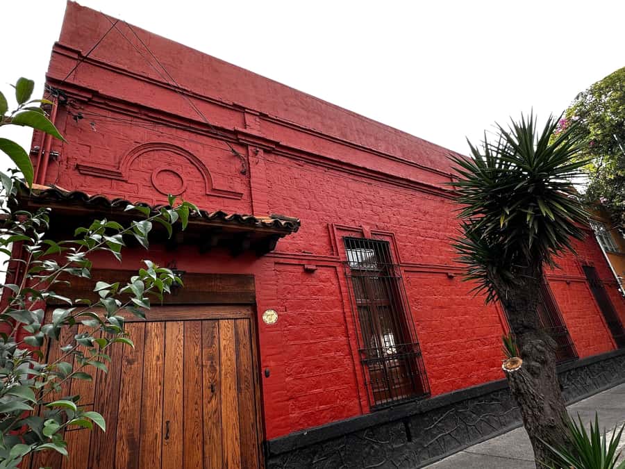 CDMX: Xochimilco, Coyoacan, Frida Kahlo Museum & Murals Tour - Why this route works for a first Mexico City visit