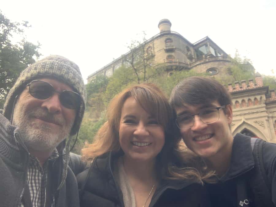 Chapultepec Castle & Anthropology Museum Prívate Tour - A guide who teaches, then steps back