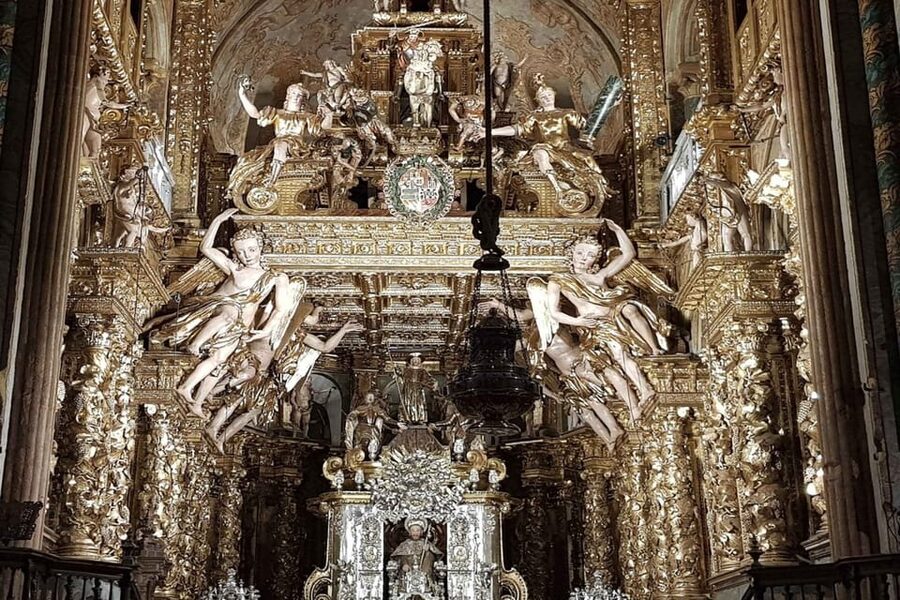Complete Tour of Santiago Cathedral: Pórtico da Gloria and Museum - Why the Pórtico da Gloria is the tour’s main prize