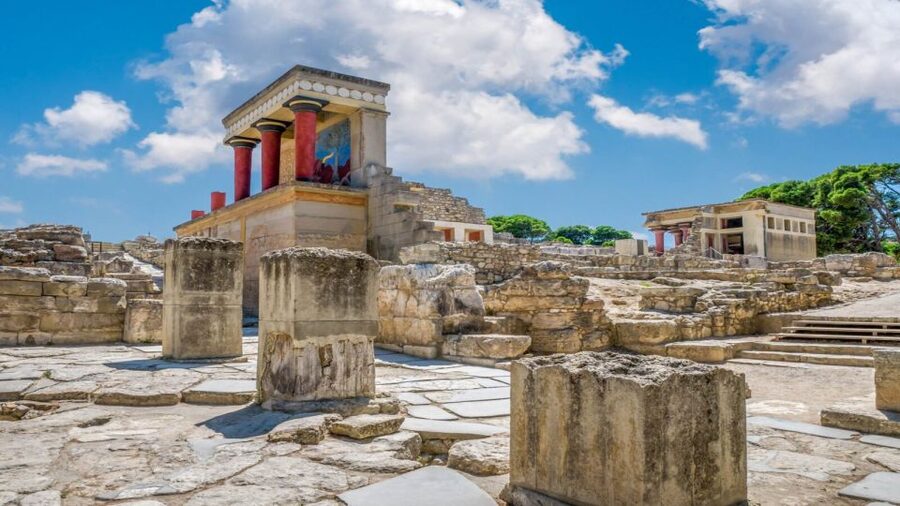 Crete: Knossos E-Ticket with Audio Guide & Optional Museum - What this Knossos and Heraklion experience really is