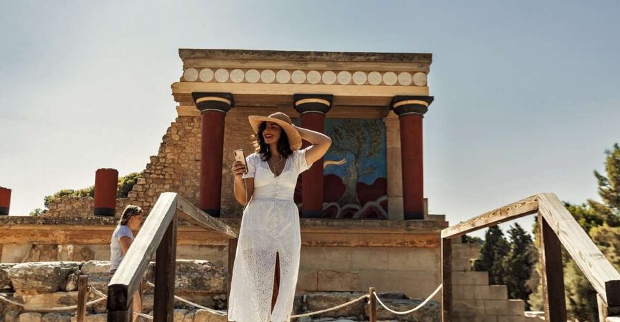 Crete: Knossos Palace and Museum E-Tickets with Audio Guides - Key points at a glance