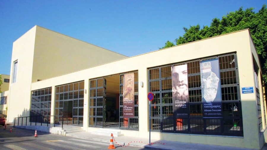 Crete: Knossos Palace and Museum E-Tickets with Audio Guides - Who should book this experience?