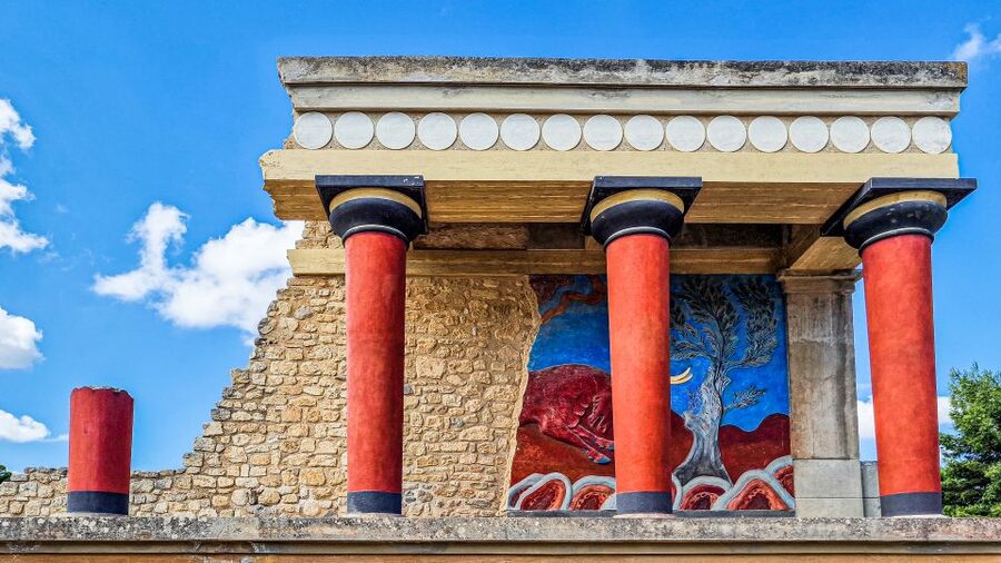 Crete: Knossos Palace and Museum Skip the line Guided tour - Skip-the-line access and what it really saves