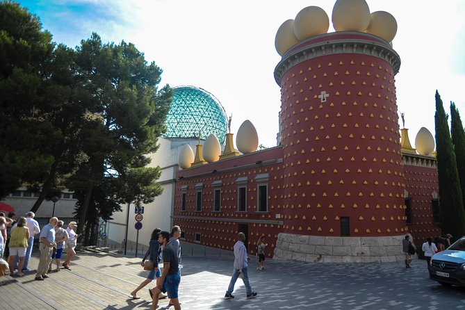 Dali Museum, House & Cadaques Small Group Tour from Barcelona - Why this Dalí day trip works