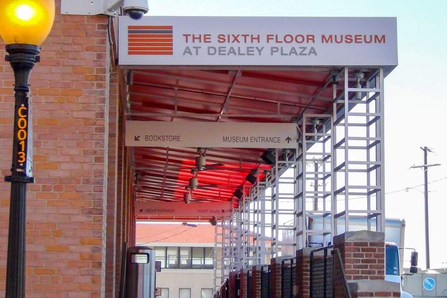 Dallas: JFK Assassination and Sixth Floor Museum Tour - What the guide adds to the experience