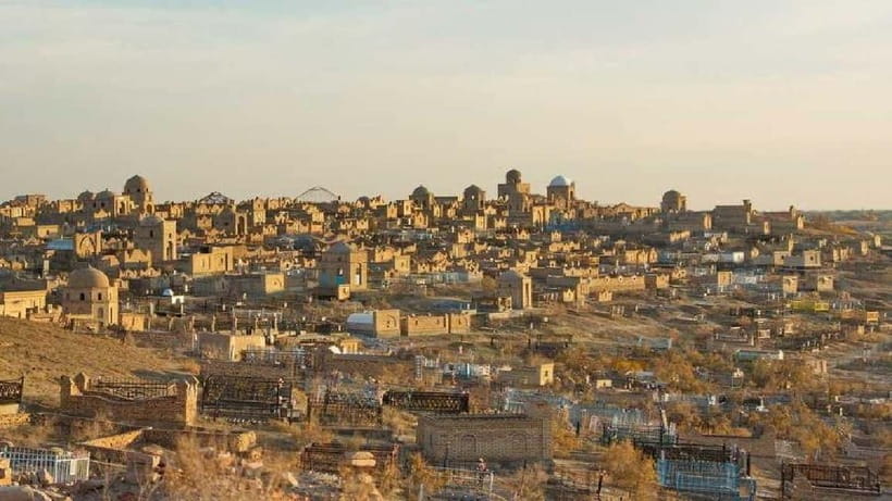 Daytrip From Khiva to Savitsky Museum & Mizdakhan & Chilpik - Should You Book the Khiva to Nukus Tour?