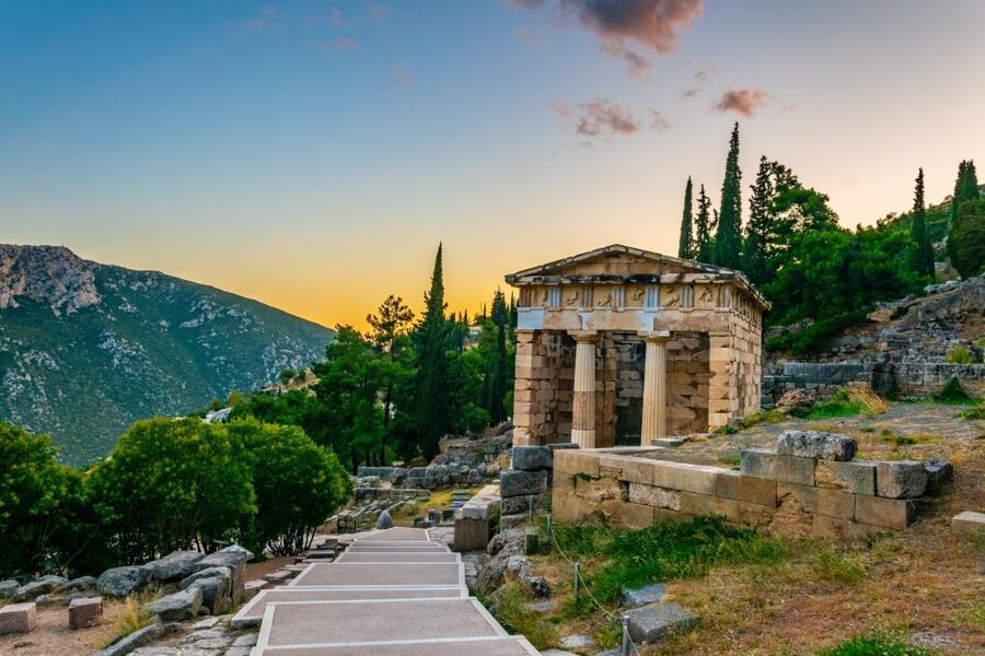 Delphi: Archaeological Site & Museum Ticket with Audio Tour - Who should choose this self-guided visit?