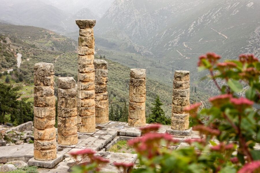 Delphi: Archaeological Site & Museum Ticket with Audio Tour - Entering the Delphi Archaeological Museum