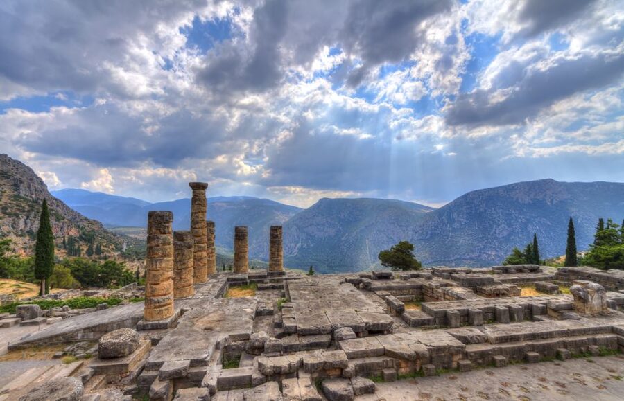 Delphi Site & Museum with Multilingual 3D Audiovisual Tour - Who should choose this format?