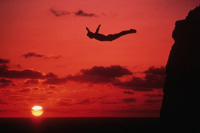 DeLuxe Cliff Divers+Sunset Exhibition byNight w/Different Options - The drive along La Costera