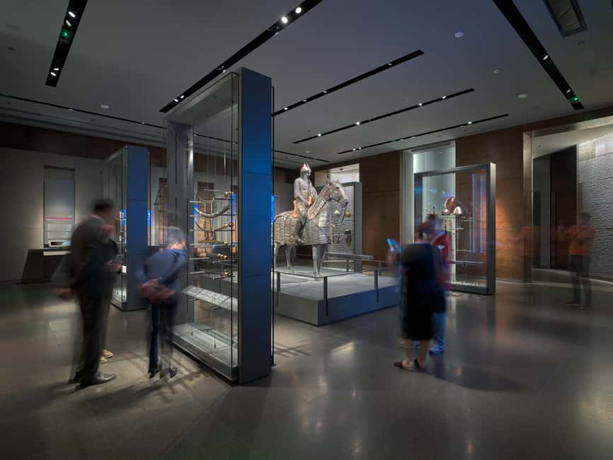 Doha: Museum of Islamic Art Admission Ticket - Using the QR-code audio guide