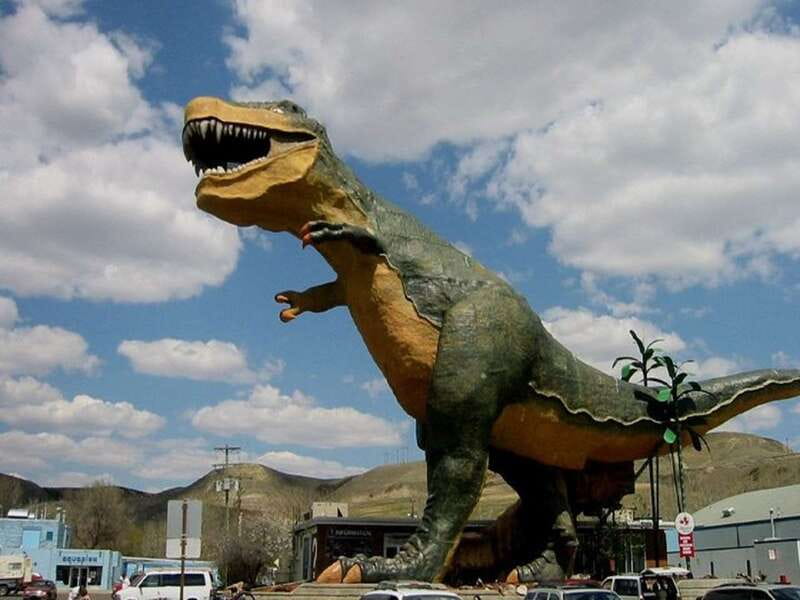 Drumheller: Bad Land & Dinosaur Museum Tour from Calgary - From Calgary to Alberta’s dinosaur country