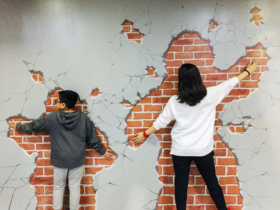 Dubai: 3D World Trick-Art Selfie Museum Entrance - The staff make a real difference