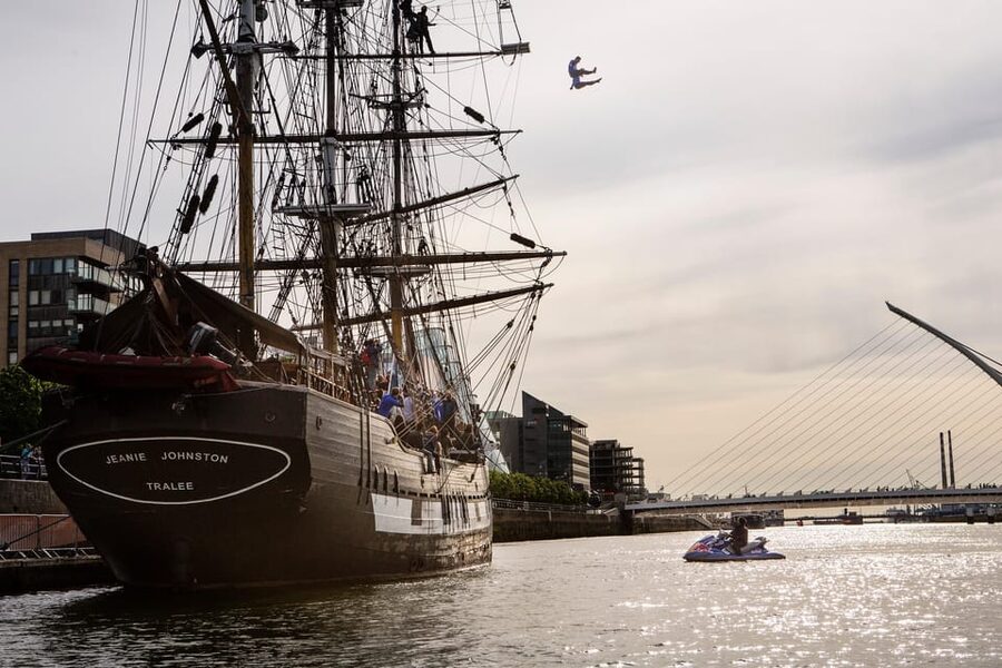 Dublin: EPIC Museum and Jeanie Johnston Entry Ticket - Starting with the Jeanie Johnston famine ship