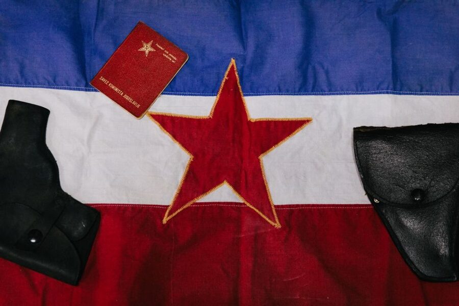 Dubrovnik: Red History Museum Regular Ticket - A walk through Yugoslav everyday life