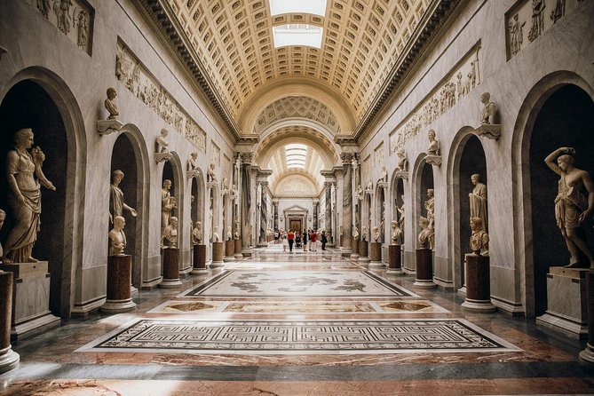 Early Vatican Museums Tour: The Best of the Sistine Chapel - Why an early Vatican visit can be worth the alarm