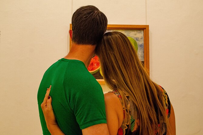 EXCLUSIVE TOUR Frida Kahlo Museum - SMALL GROUPS - Coffee, Mexican bread, and the nearby café