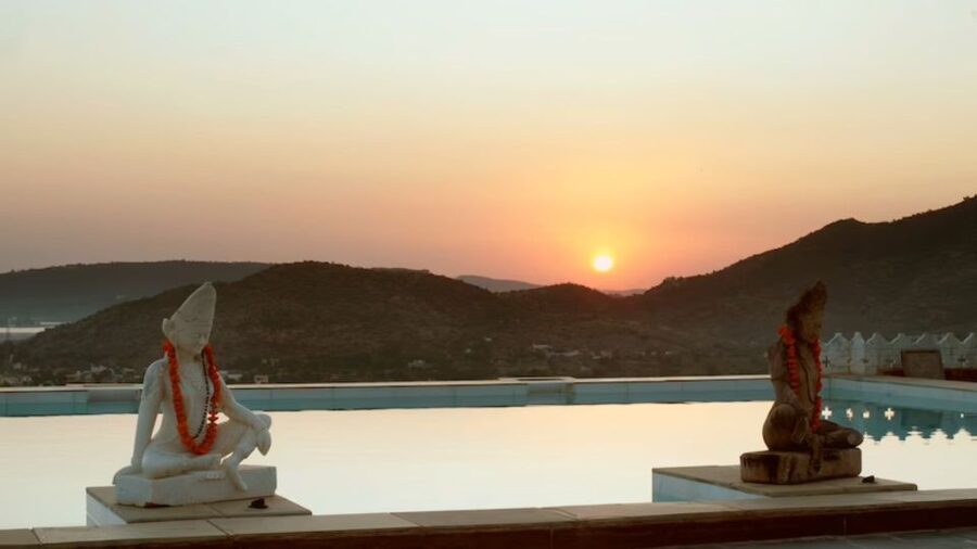 Experience Luxury: Private Museum, Vintage Car Ride - How the 2.5 hours are likely to feel