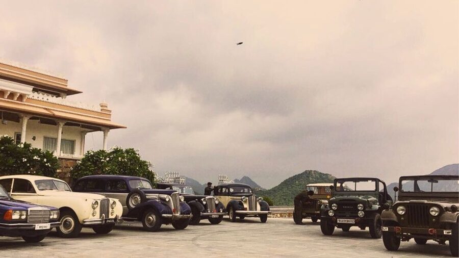 Experience Luxury: Private Museum, Vintage Car Ride - Starting with a vintage car near Lake Pichola