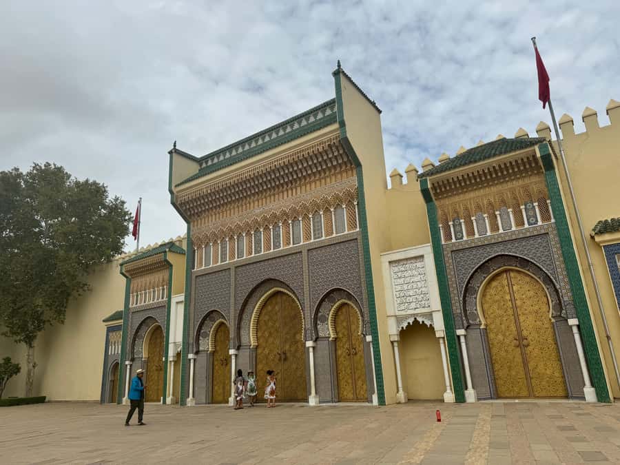 Fes: Museum, Al Attarine Madrasa & Tannery and Medina Tour - Al-Qarawiyyin and Fes as Morocco’s spiritual center