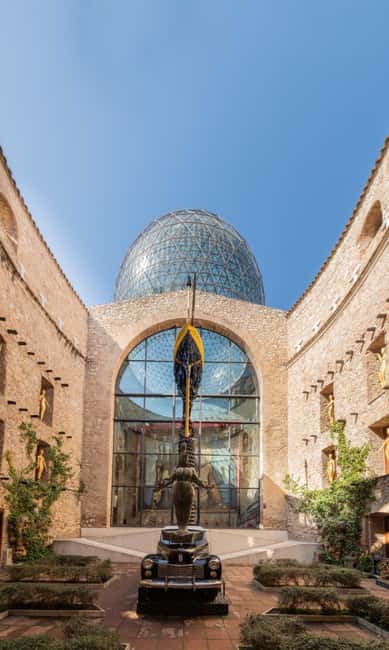 Figueres: Dalí Theatre-Museum Guided Tour with Tickets - The crypt beneath the museum