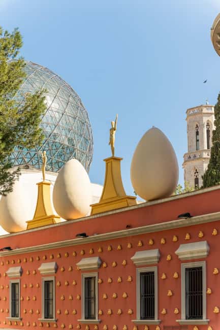 Figueres: Dalí Theatre-Museum Guided Tour with Tickets - Practical tips for making the hour count