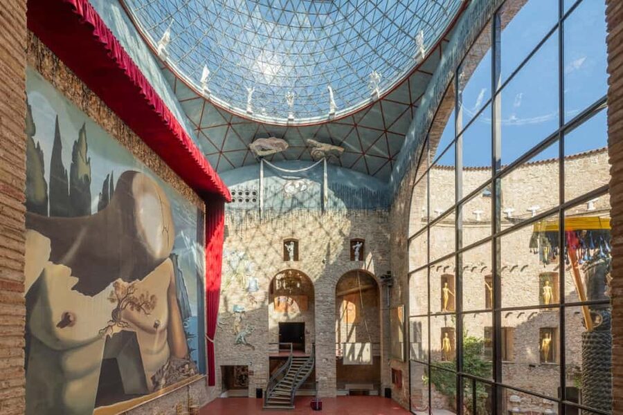 Figueres: Dalí Theatre-Museum Guided Tour with Tickets - Optical illusions, sculptures, and interactive rooms