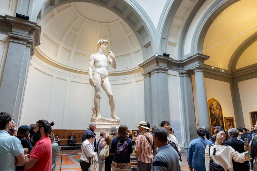 Florence: Accademia Gallery David Skip-the-Line Entry Ticket - Finding the host at Via Ricasoli 39