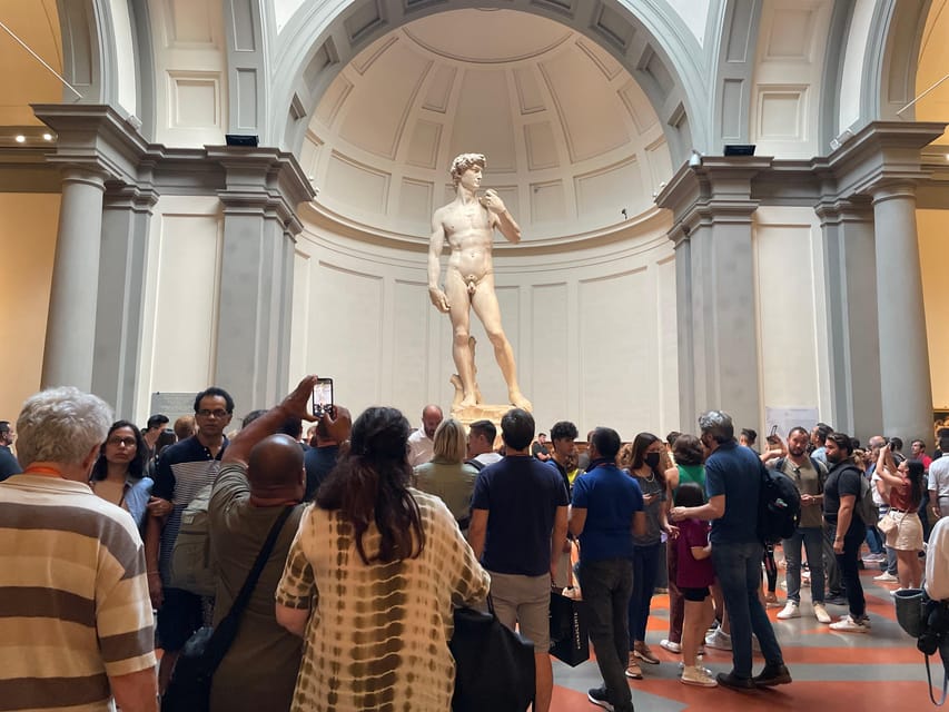 Florence: Accademia Gallery Guided Tour with Entry Ticket - Staying after the guided visit