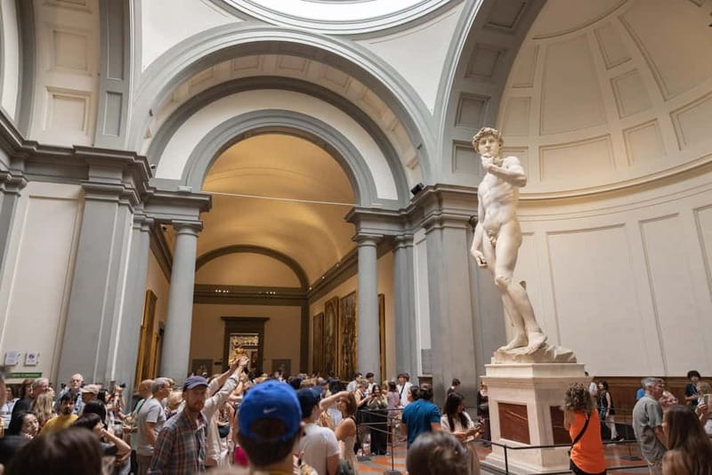 Florence: Accademia Gallery Skip-the-Line Guided Tour - Meeting the guide near the Accademia