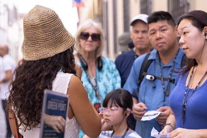 Florence Accademia Gallery Tour & Skip-the-Line Tickets Included - Meeting your guide on Via Ricasoli
