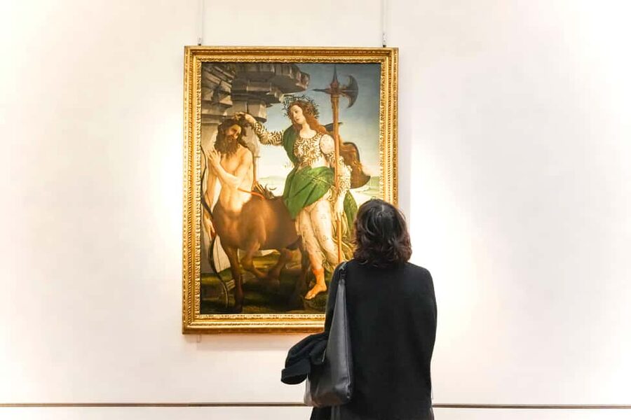 Florence: Fast Track Uffizi Gallery Guided Tour - Botticelli, Michelangelo, and the famous rooms