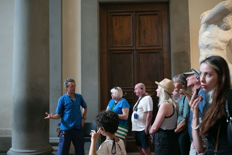 Florence: Michelangelo's David and Accademia Gallery Tour - Mario Gesu’s style and who will enjoy it