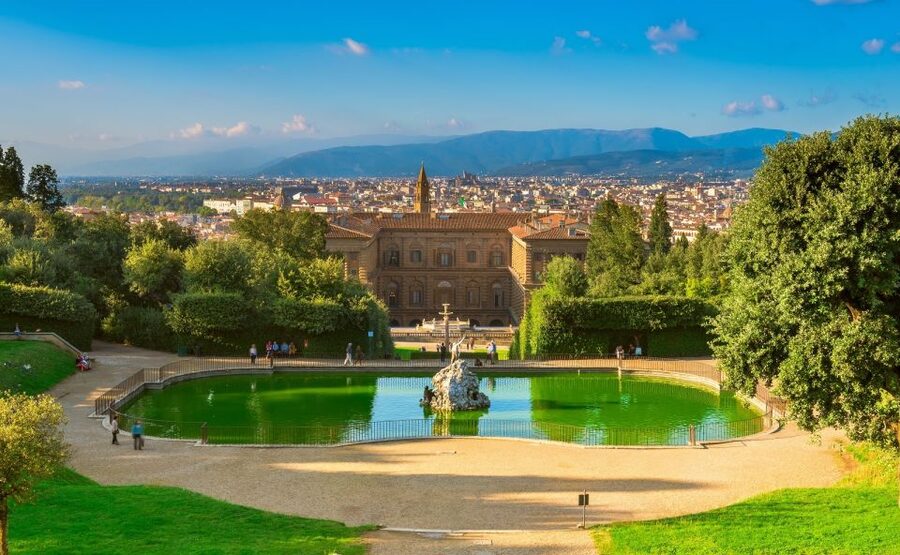Florence: Palatina Gallery & Pitti Palace Guided Tour - The Royal Apartments and life inside the palace