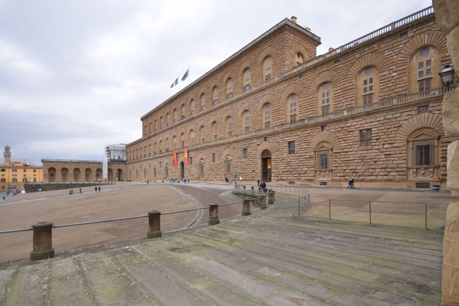 Florence: Pitti Palace and Palatina Gallery Ticket and Tour - Why Pitti Palace feels different from a standard art museum