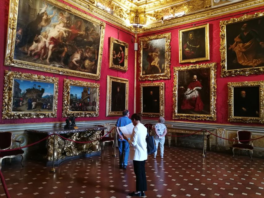 Florence: Pitti Palace and Palatina Gallery Ticket and Tour - Meeting your guide in Piazza Pitti