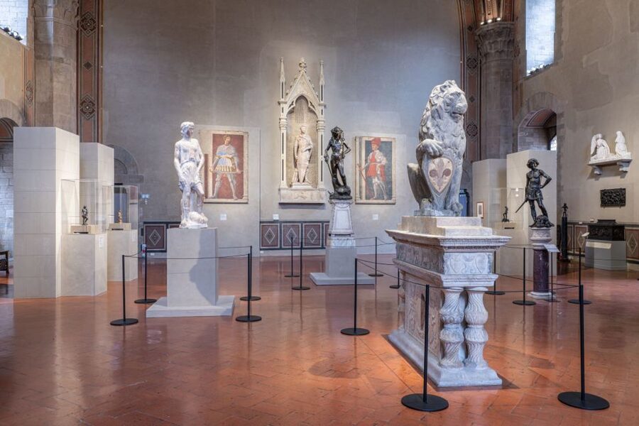 Florence: Reserved Entry Ticket to Bargello Museum - Entering the Palazzo del Bargello