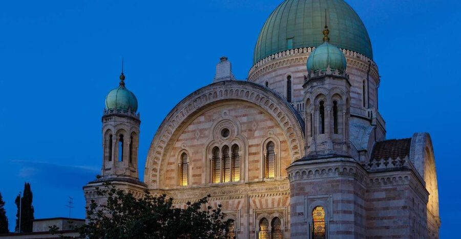 Florence: Synagogue and Jewish Museum Entry Ticket - Entering the garden and exchanging your voucher