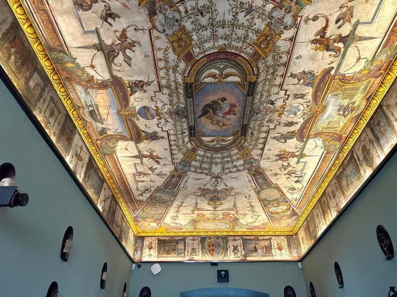 Florence: Uffizi Gallery Pre-Booked Entry & Agudio Guide APP - Botticelli’s Birth of Venus and the famous rooms