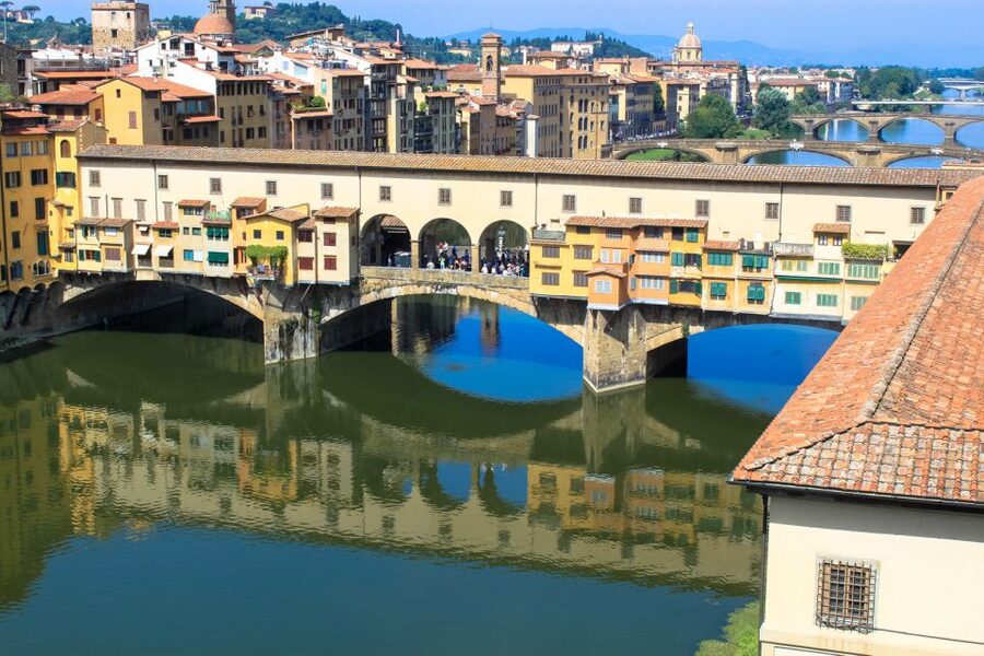 Florence: Uffizi Gallery Private Treasure Hunt for Families - How the guide keeps children involved