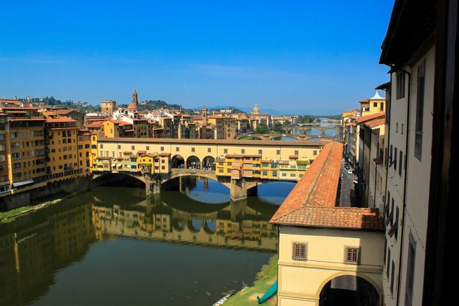 Florence: Uffizi Gallery Private Treasure Hunt for Families - From the Neptune Fountain to Piazza della Signoria