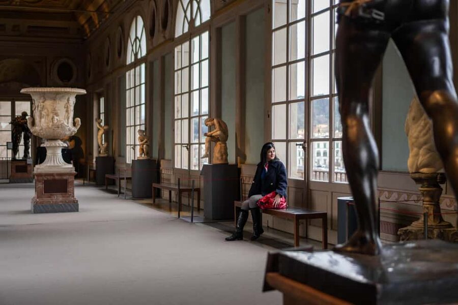 Florence: Uffizi Gallery Reserved Entry Ticket & Audioguide - The first floor: sculpture, painted corridors, and the museum’s grand setting