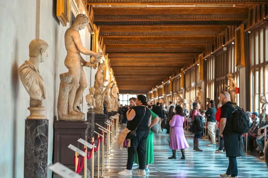 Florence: Uffizi Gallery Reserved-Entry VIP Tour - Why the Uffizi is better with a guide