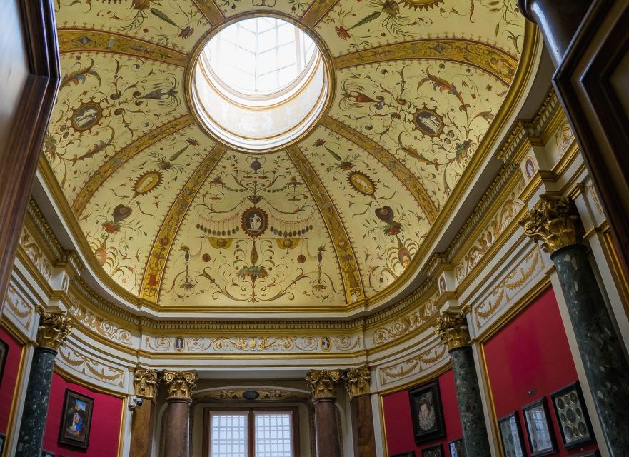Florence: Uffizi Gallery Small Group with Entrance Tickets - What the guide adds
